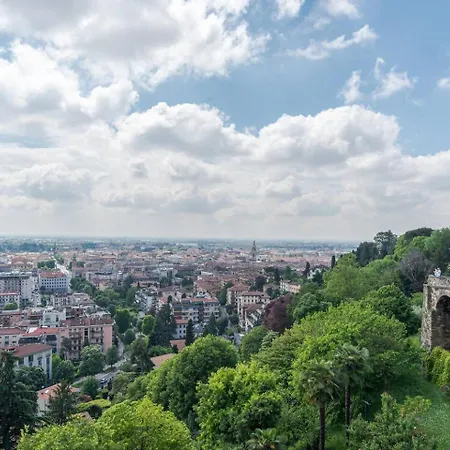 Palazzo San Giacomo Lägenhet *