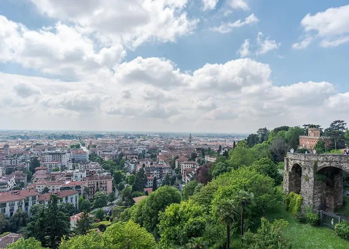 Palazzo San Giacomo Lägenhet *